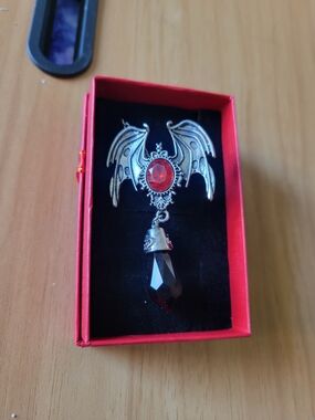🧋NEW🧋Victorian Bat Wing Pendant Necklace with Red Gem and Black Crystal